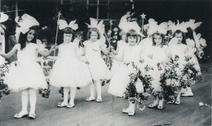 Pittock grandchildren in the Rose Festival parade circa 1914