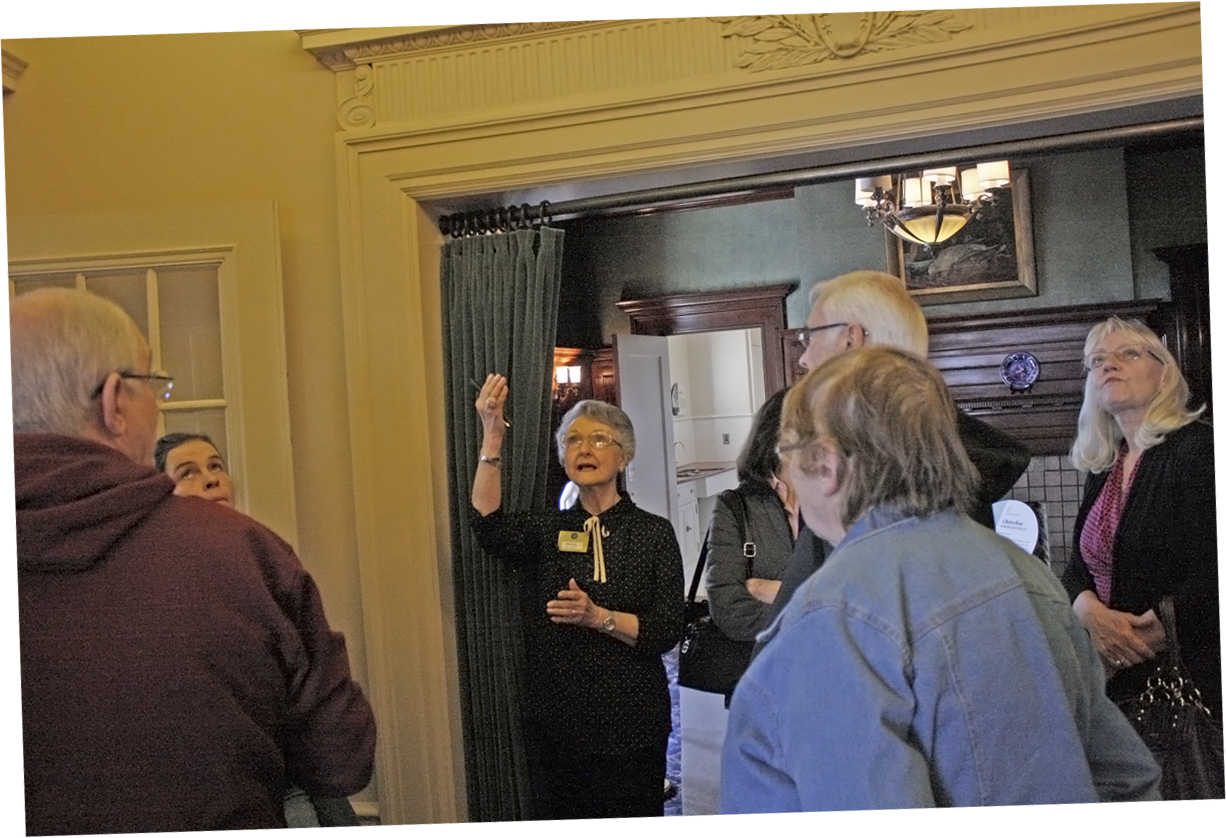 Guided tour at Pittock Mansion